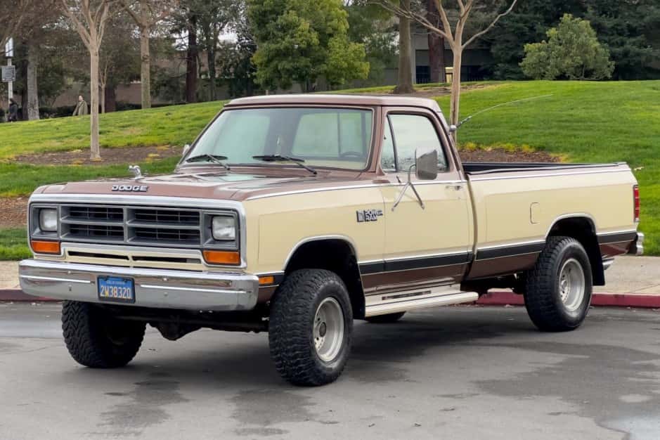 1986 Dodge Ram (1981-1993) sold for $10,750