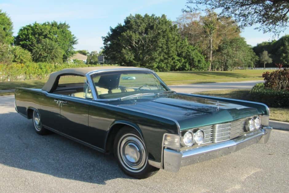 1965 Lincoln Continental (1961-1969) sold for $71,000