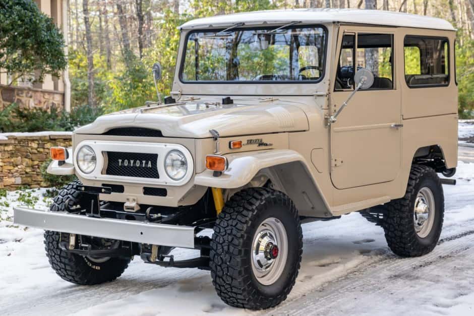 1971 Toyota Land Cruiser FJ40 sold for $22,500