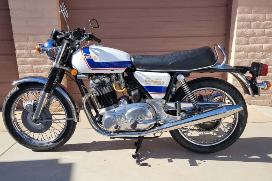 1975 Norton Commando sold for $12,200