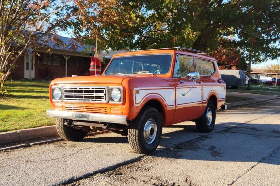 1977 International Harvester Scout sold for $19,750