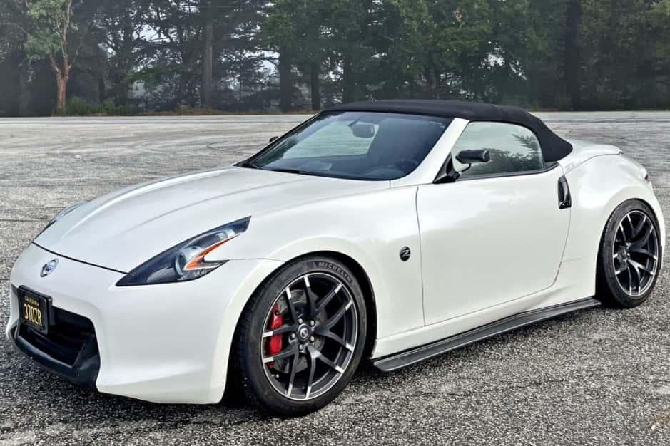 2010 Nissan 370Z sold for $15,000