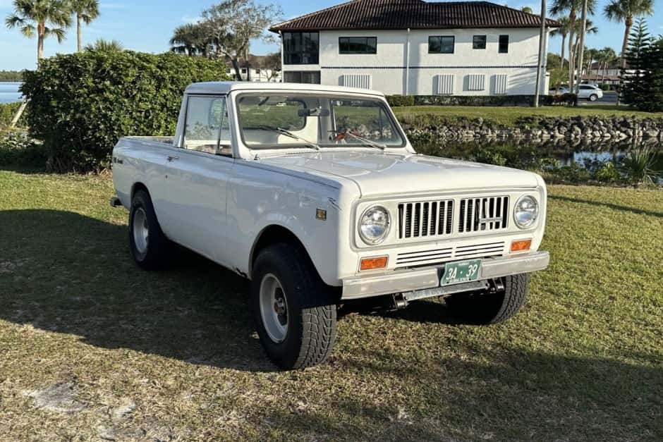 1974 International Harvester Scout sold for $10,000