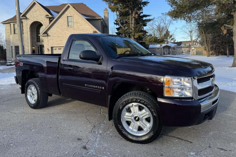 2009 Chevrolet Silverado GMT900 (2007-2013) sold for $30,500