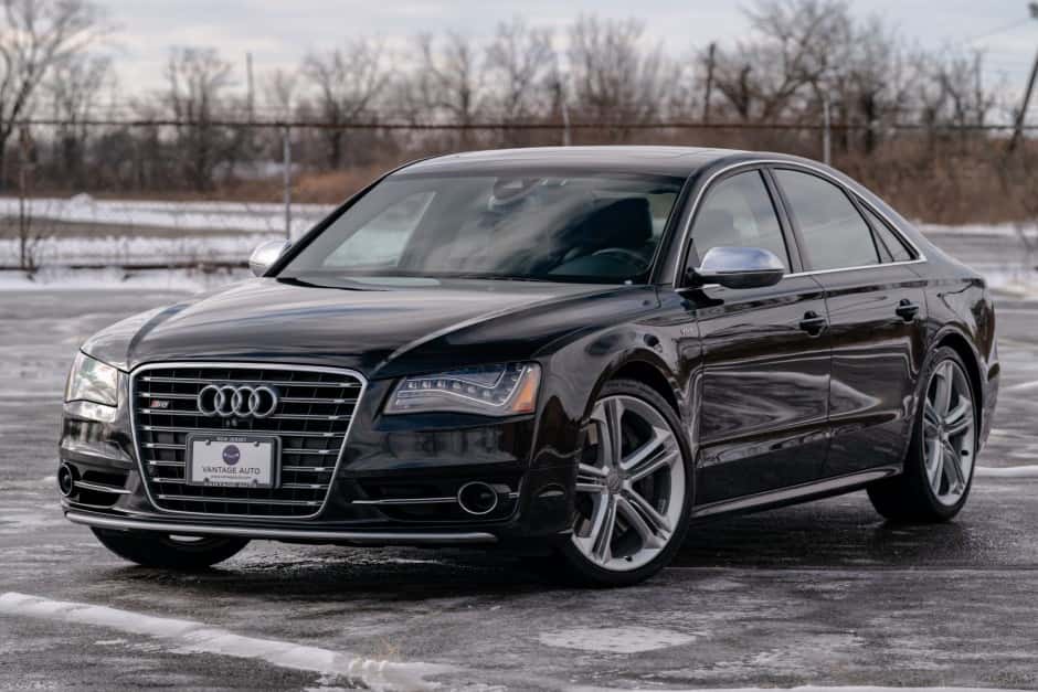 2013 Audi S8 sold for $34,500