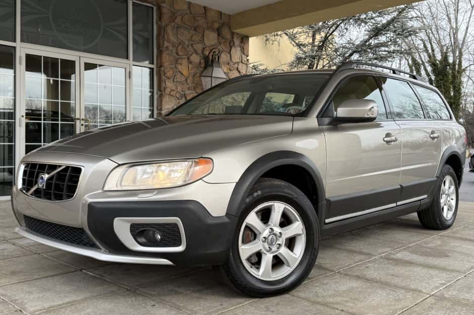 2008 Volvo XC70 sold for $7,700