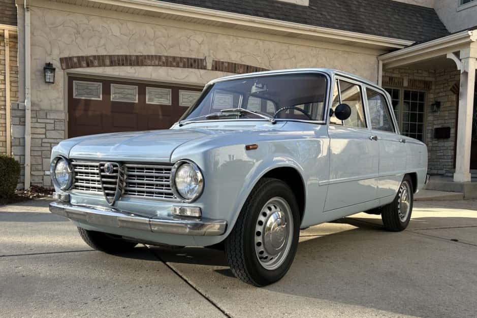 1967 Alfa Romeo 105 Series Sedan sold for $28,750