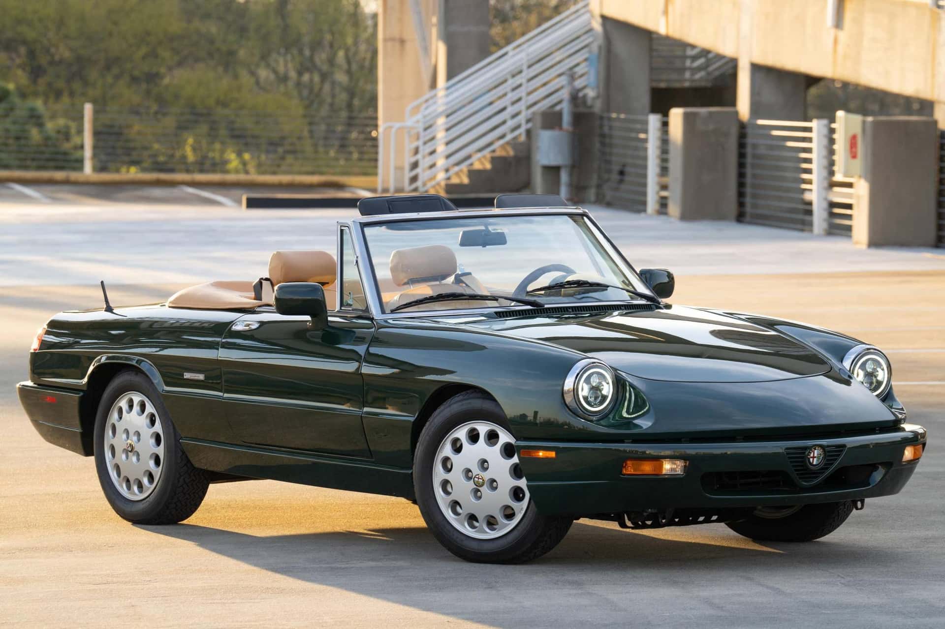1992 Alfa Romeo Spider sold for $23,250