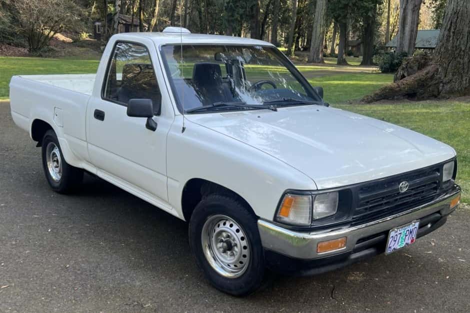 1994 Toyota Pickup (N80/90/100/110 1989-1997) sold for $6,200