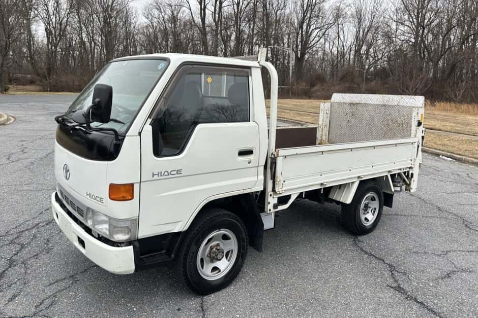 1996 Toyota HiAce sold for $10,750