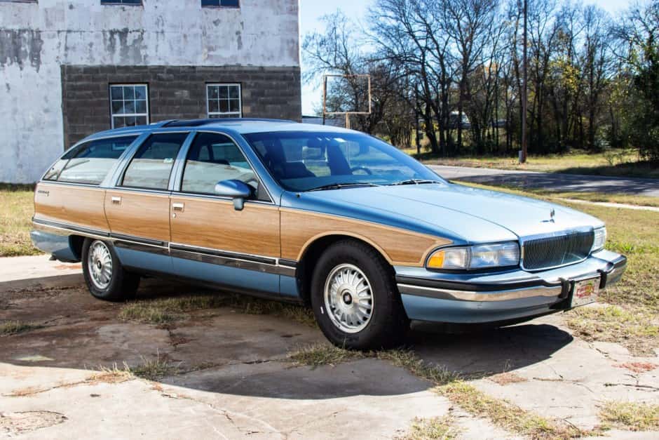 1993 Buick Roadmaster sold for $8,750