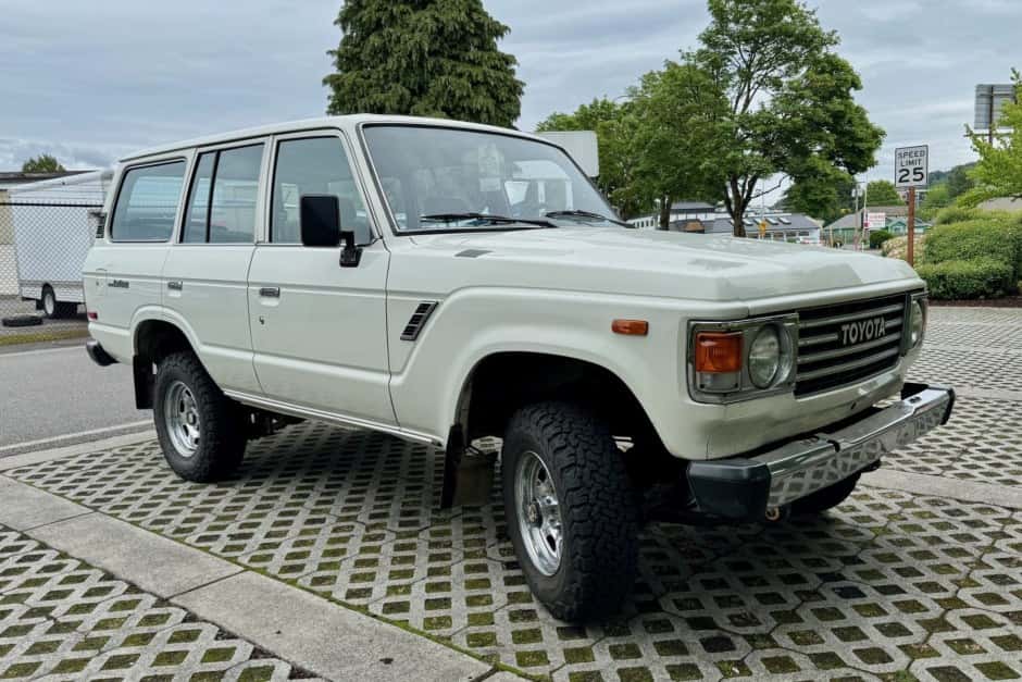 1983 Toyota Land Cruiser 60-Series sold for $17,250