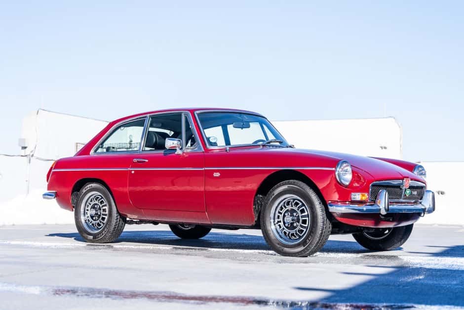 1973 MG MGB sold for $39,000