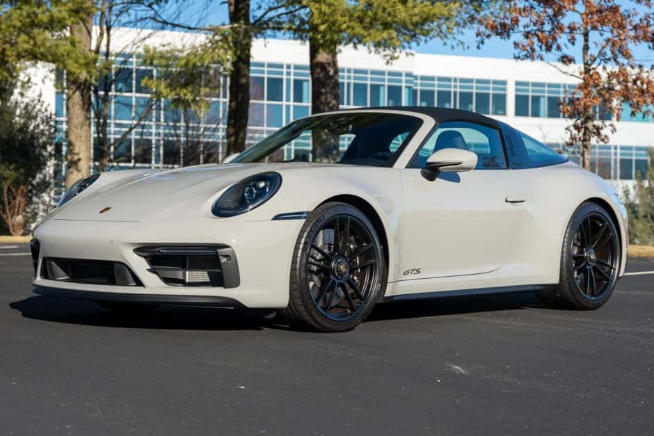 2024 Porsche 992 911 (Non-Turbo/GT2/GT3) sold for $199,999