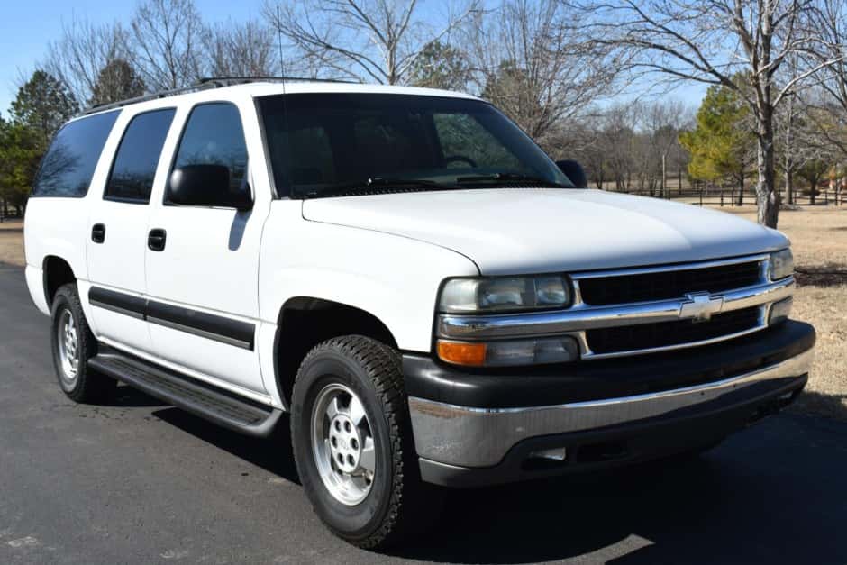 2003 Chevrolet Suburban (GMT800 2000-2006) sold for $19,250
