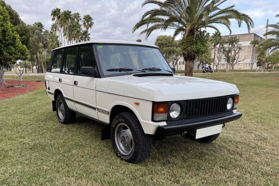 1984 Land Rover Range Rover Classic sold for $24,333