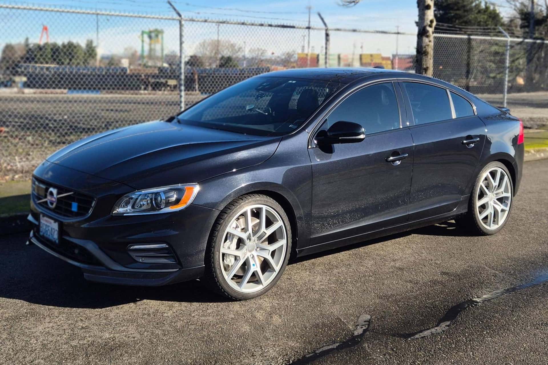 2015 Volvo V60 sold for $25,000