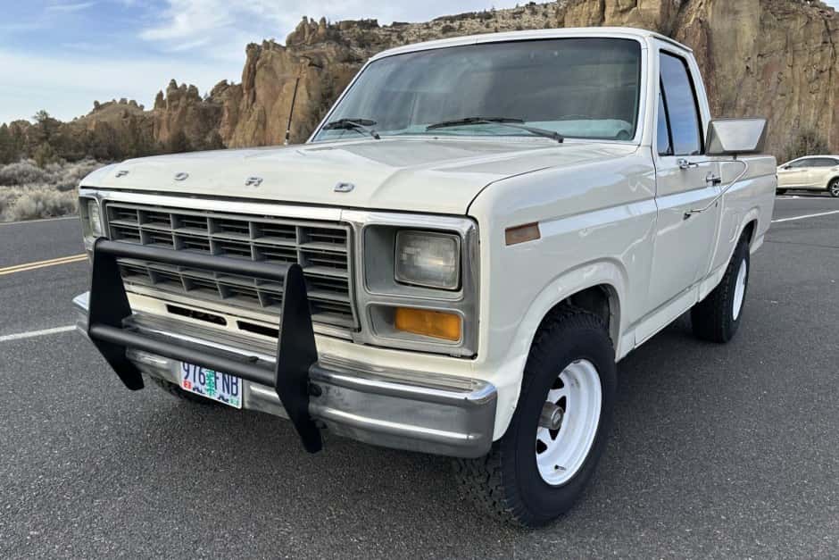 1981 Ford F-Series 1980-1986 sold for $6,700