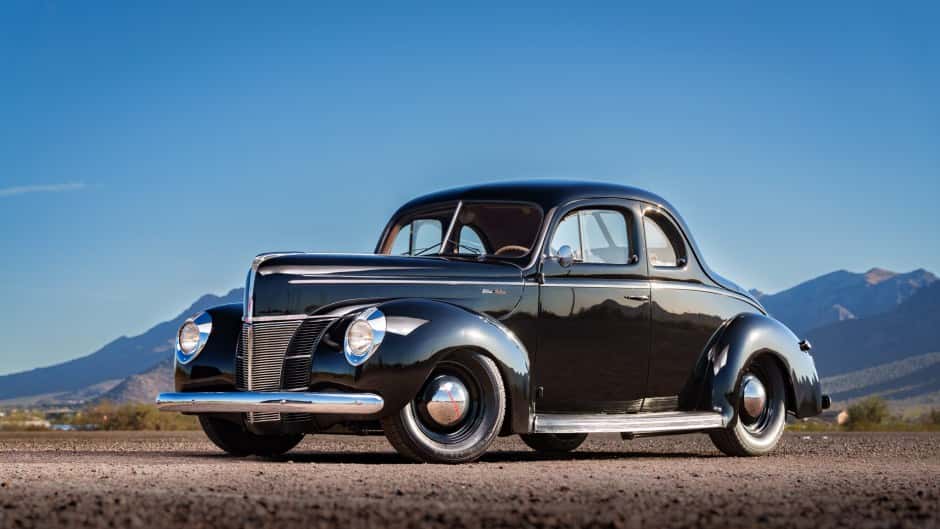 1940 Ford Standard, Deluxe, & Super Deluxe sold for $94,000
