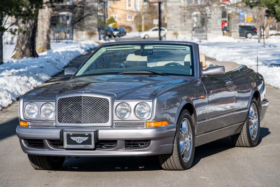 2002 Bentley Azure sold for $51,000