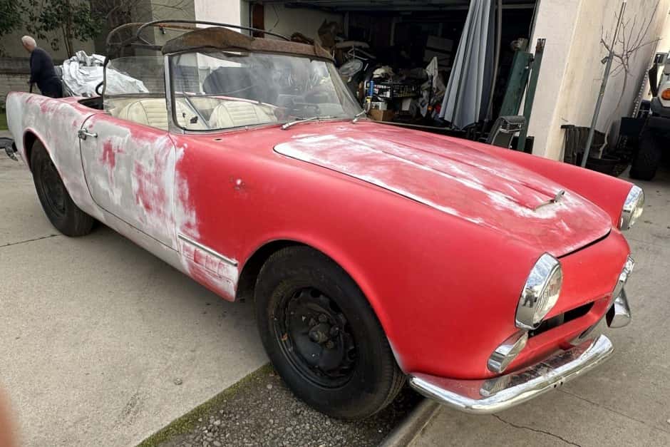 1959 Alfa Romeo 102-Series 2000 sold for $21,000