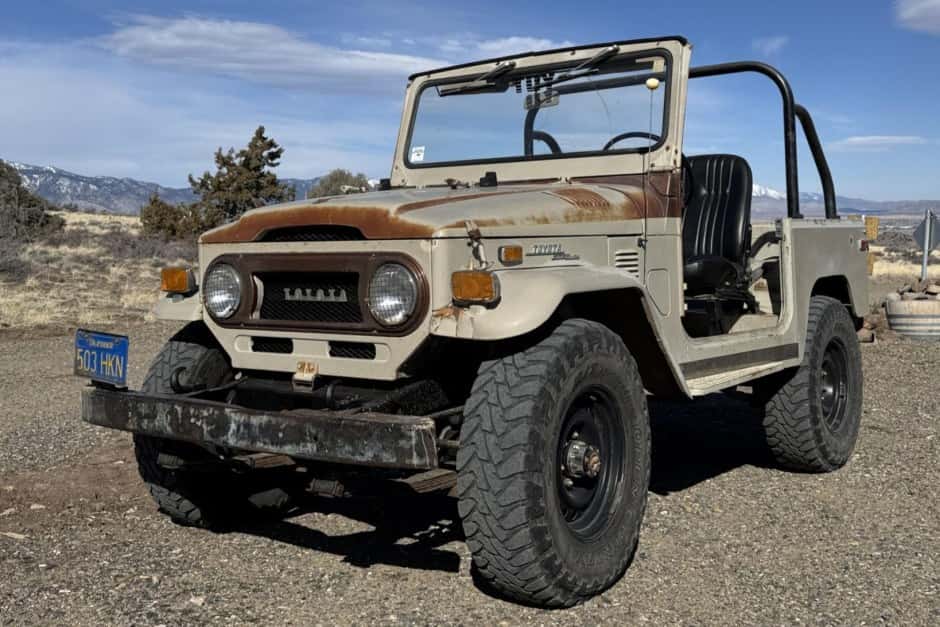1973 Toyota Land Cruiser FJ40 sold for $14,250