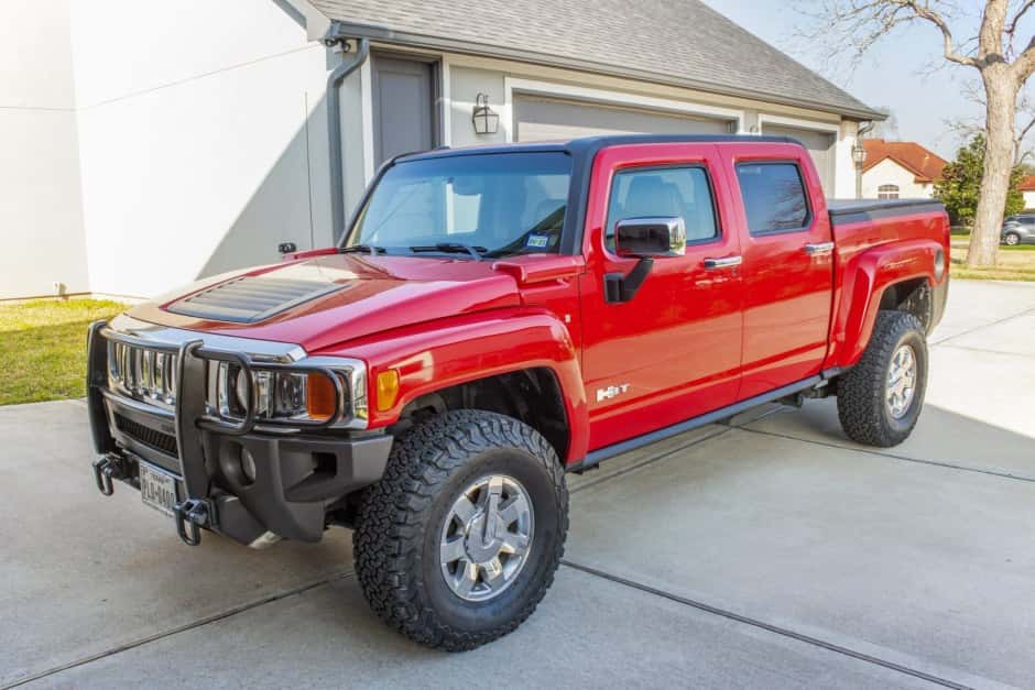 2009 Hummer H3 sold for $32,000