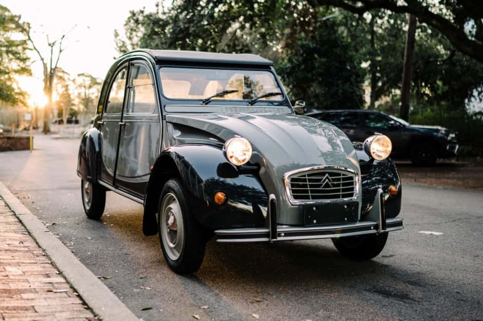 1986 Citroen 2CV sold for $21,000