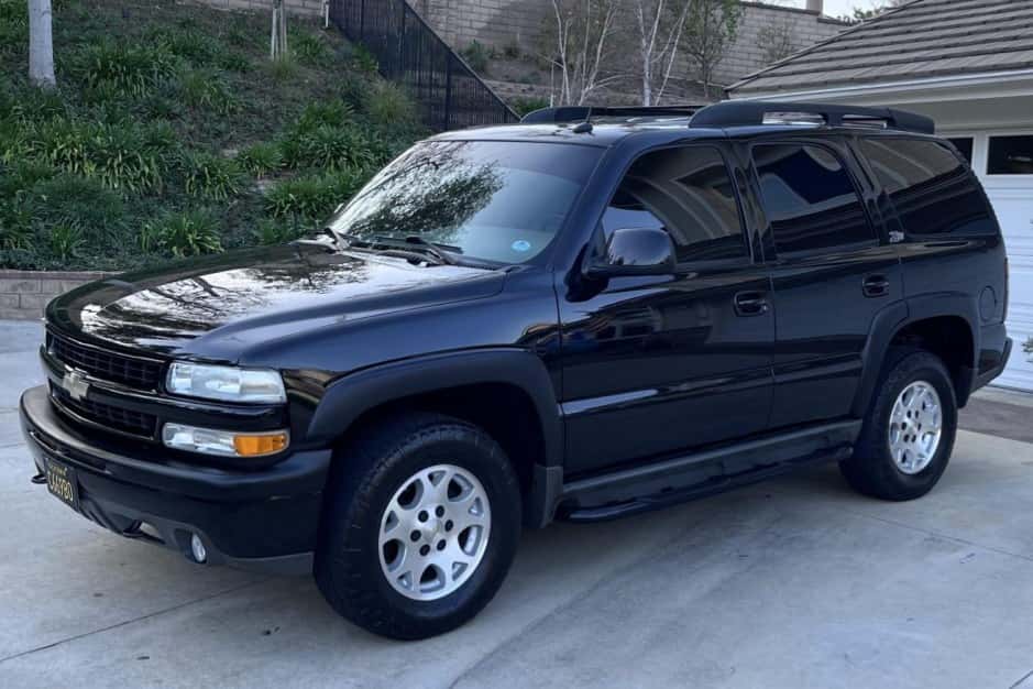 2004 Chevrolet Tahoe GMT800 sold for $16,250