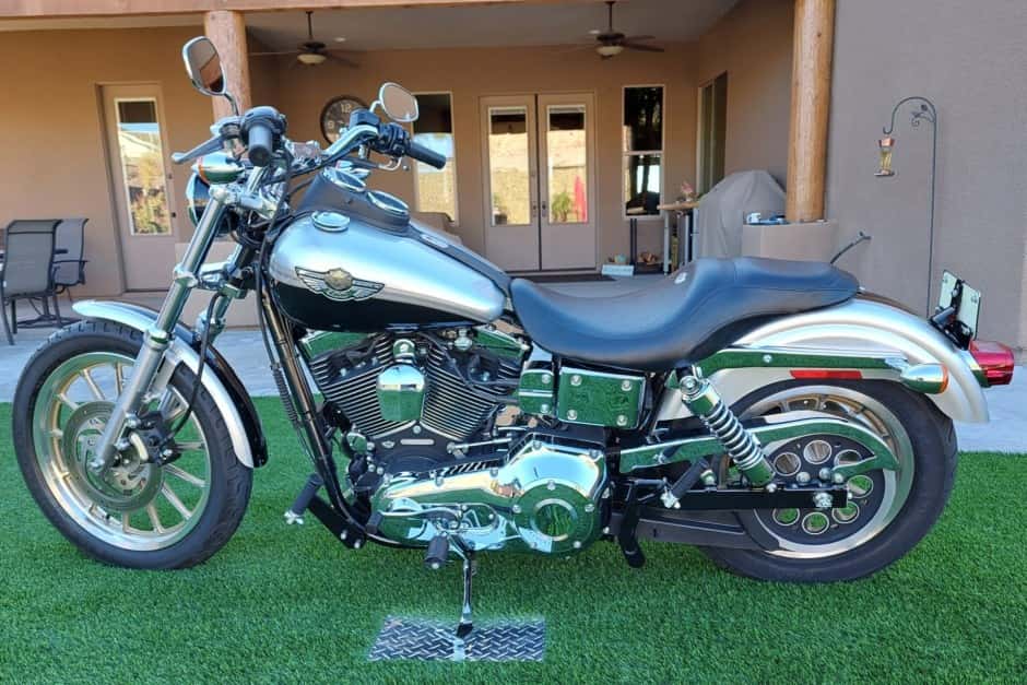2003 Harley-Davidson Dyna sold for $9,900