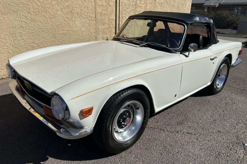1972 Triumph TR6 sold for $9,500