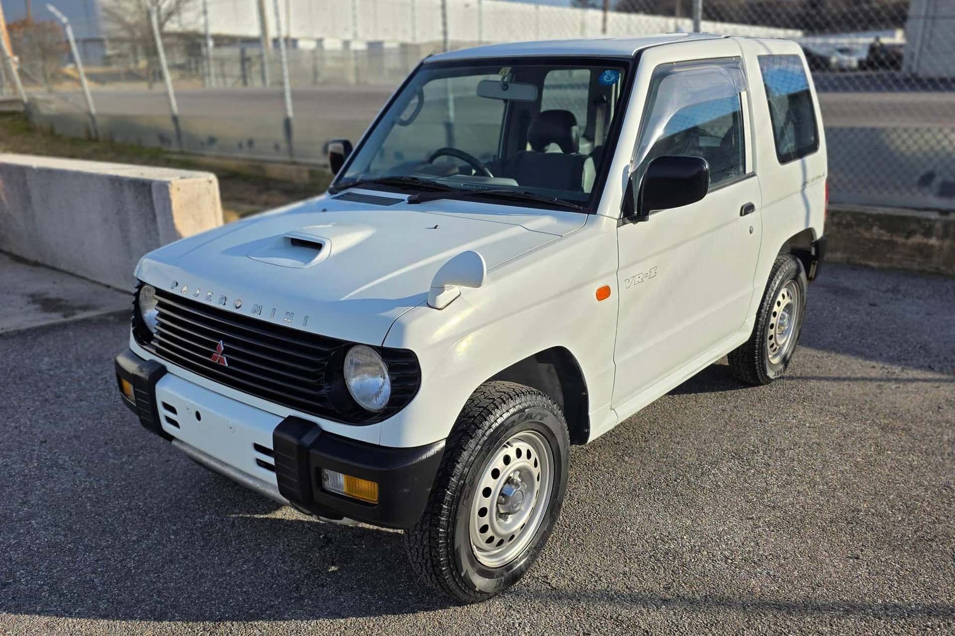 1997 Mitsubishi Pajero Mini sold for $5,601