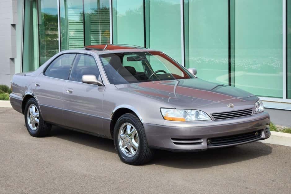 1993 Lexus ES sold for $6,225