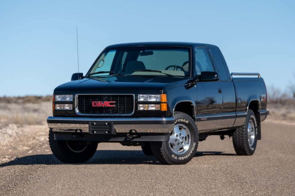 1995 GMC Sierra (GMT400 1988-2002) sold for $39,000
