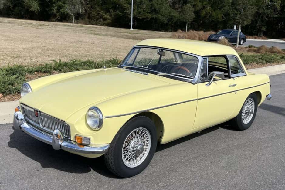 1968 MG MGB sold for $17,000