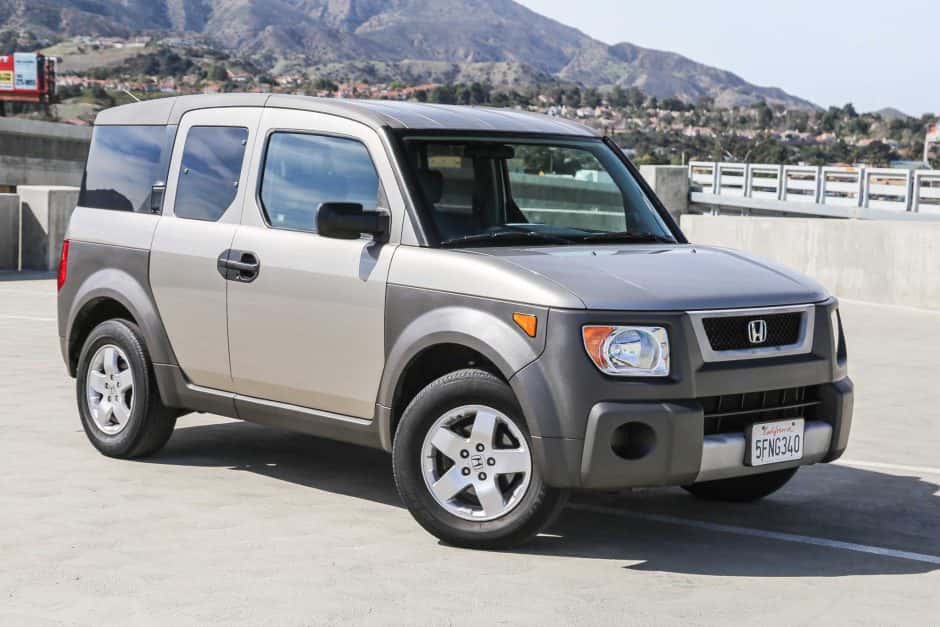 2003 Honda Element sold for $15,250