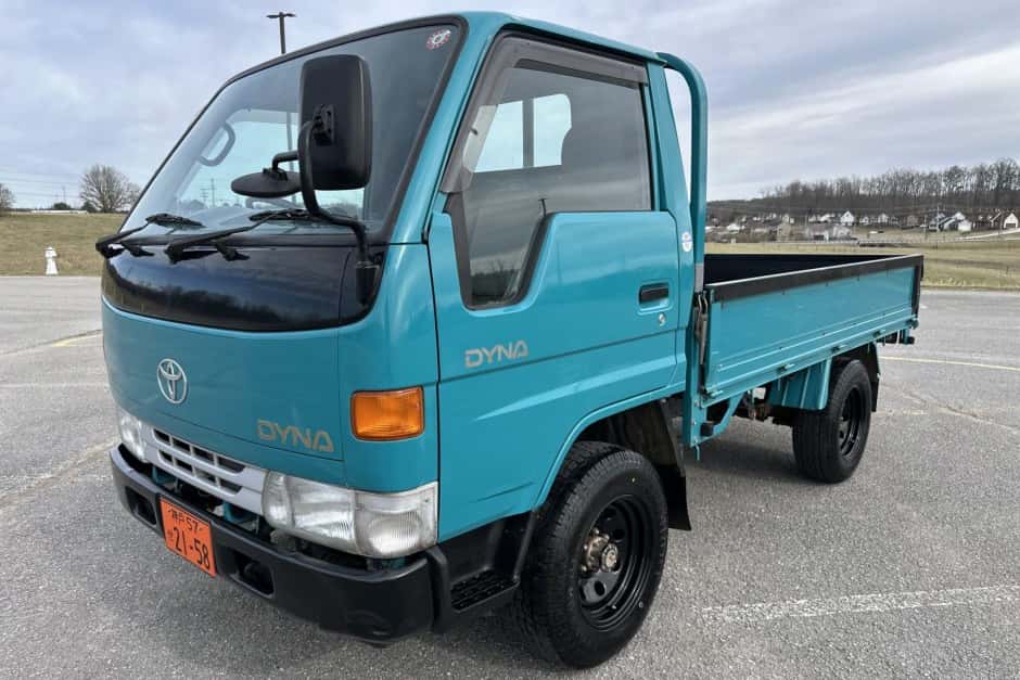 1998 Toyota Dyna sold for $15,500
