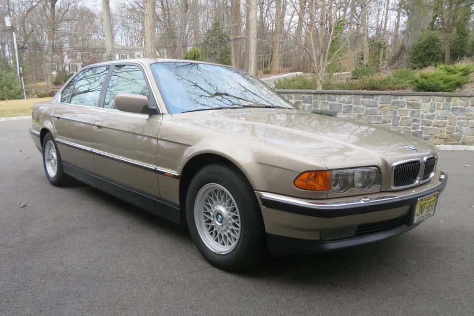 2000 BMW E38 7-Series sold for $10,250