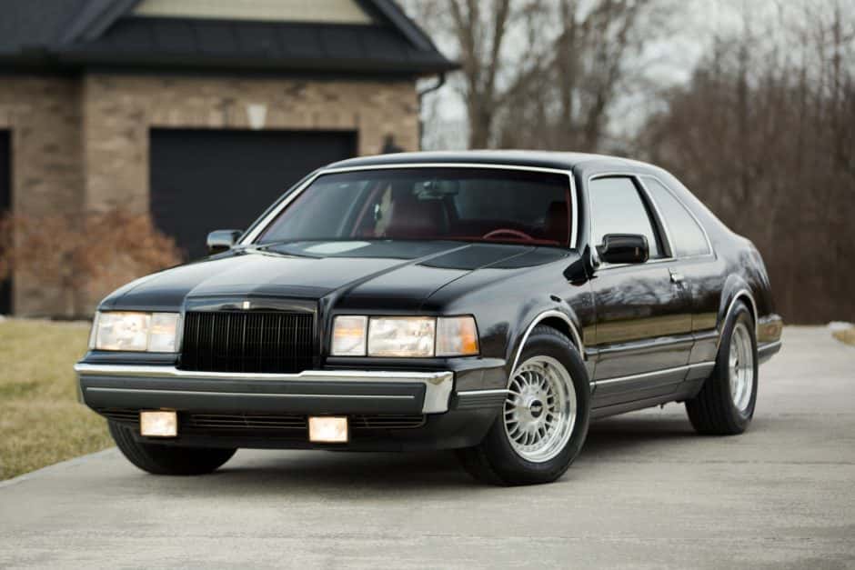 1986 Lincoln Continental Mark VII & Mark VII sold for $20,500