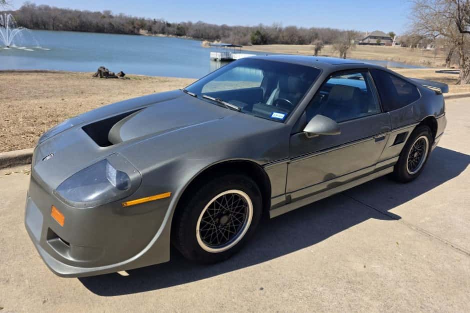 1987 Pontiac Fiero sold for $6,200