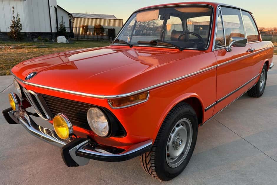 1974 BMW 2002tii sold for $38,252