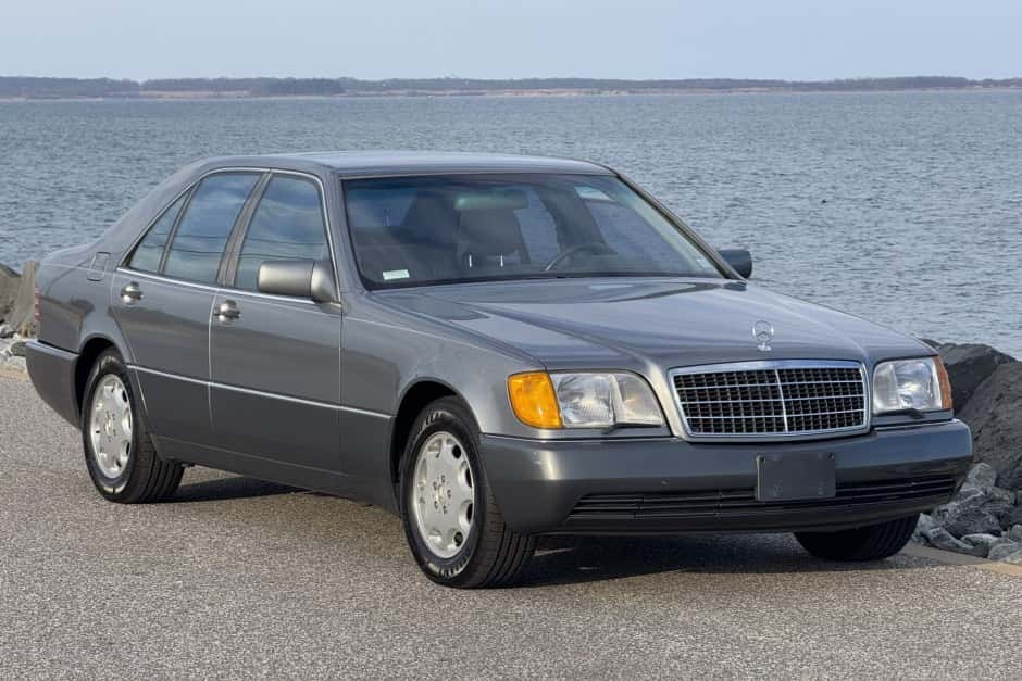 1992 Mercedes-Benz W140 S-Class sold for $9,600