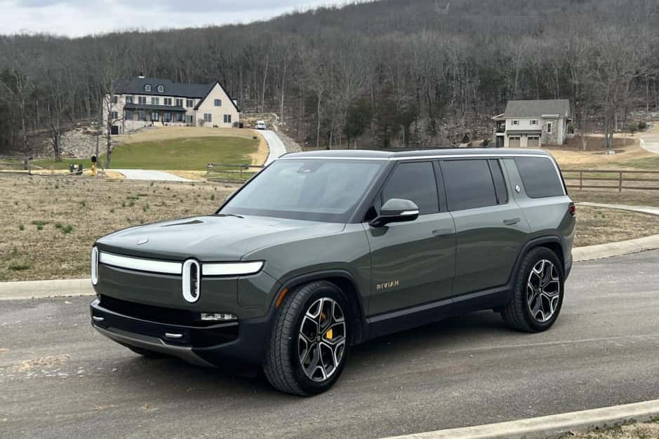 2022 Rivian R1S sold for $60,500