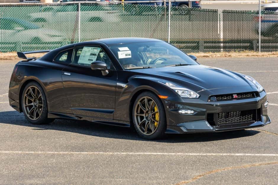 2024 Nissan GT-R R35 sold for $179,000