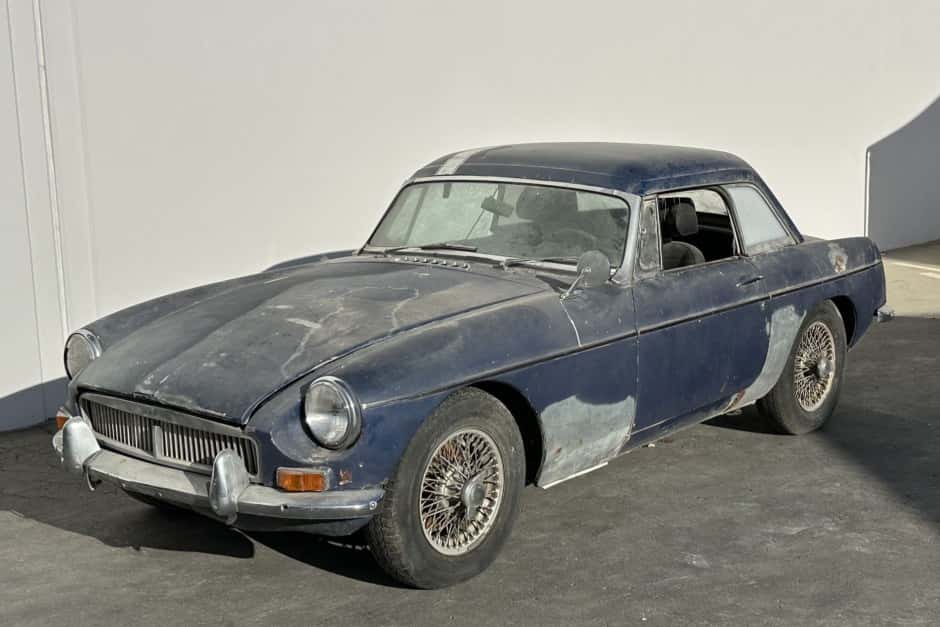 1967 MG MGB sold for $1,800