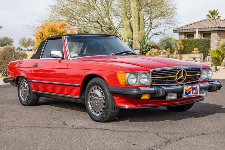 1986 Mercedes-Benz R107 SL sold for $32,000