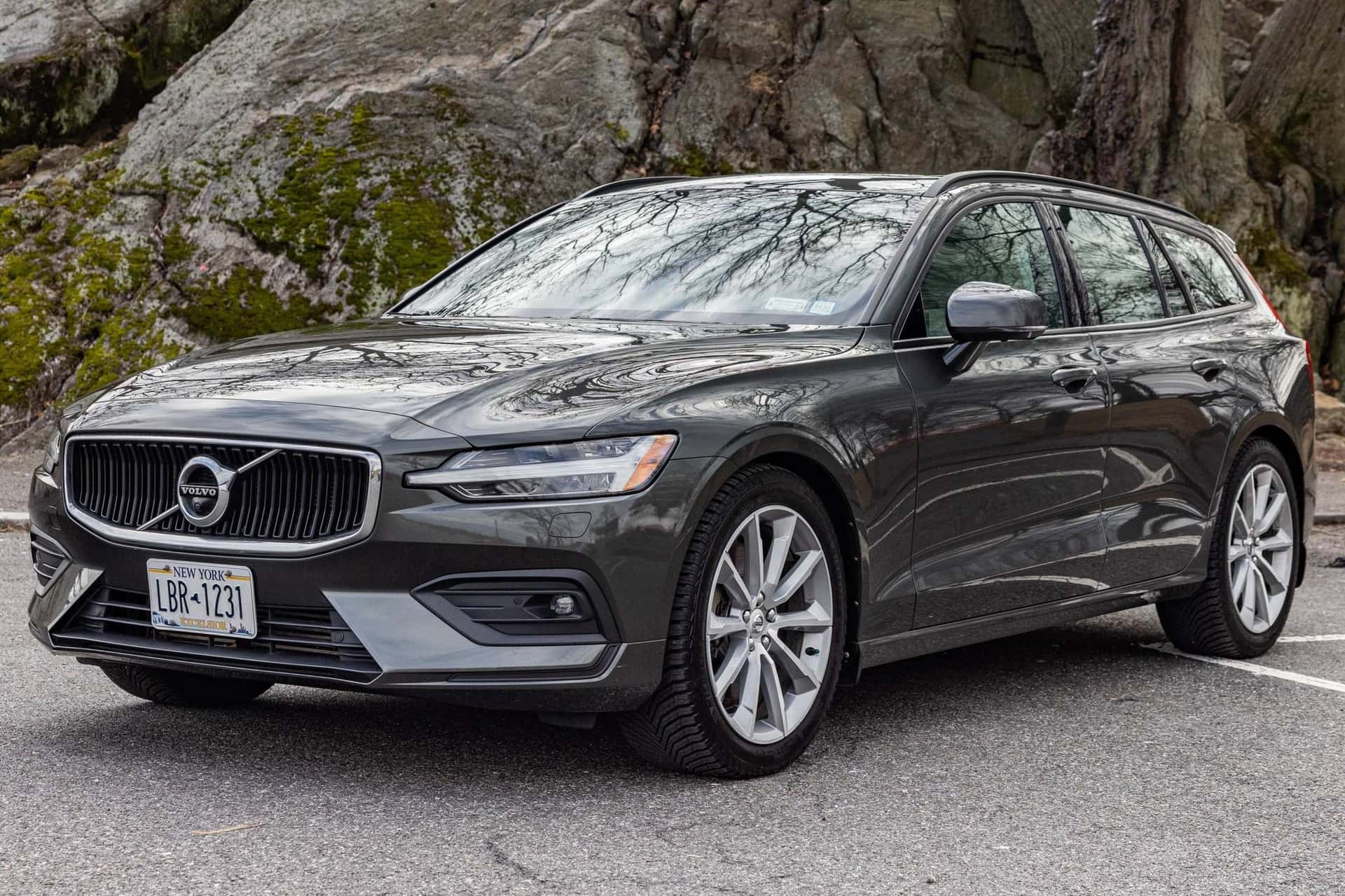 2019 Volvo V60 sold for $32,250