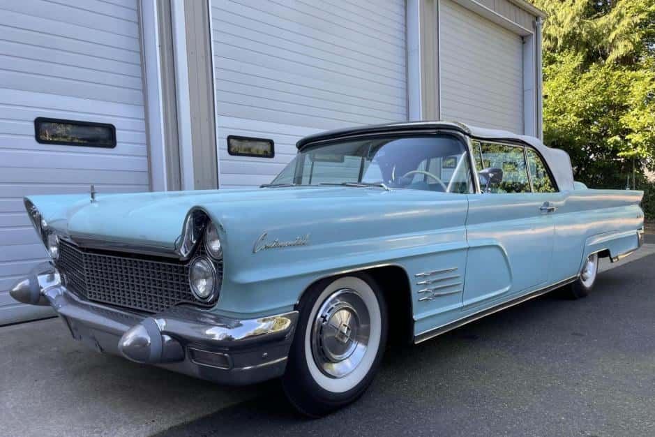 1960 Lincoln Continental (1958-1960) sold for $23,750