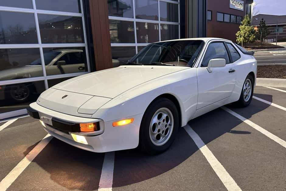 1988 Porsche 944 sold for $14,410