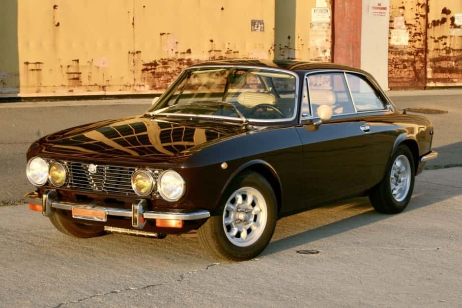 1972 Alfa Romeo 105/115 Series Coupe sold for $73,000